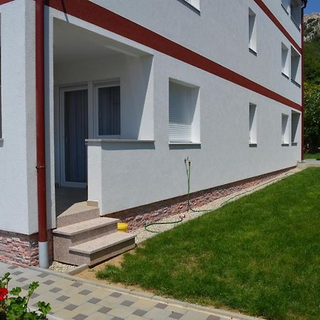 Apartments Susec Башка Экстерьер фото